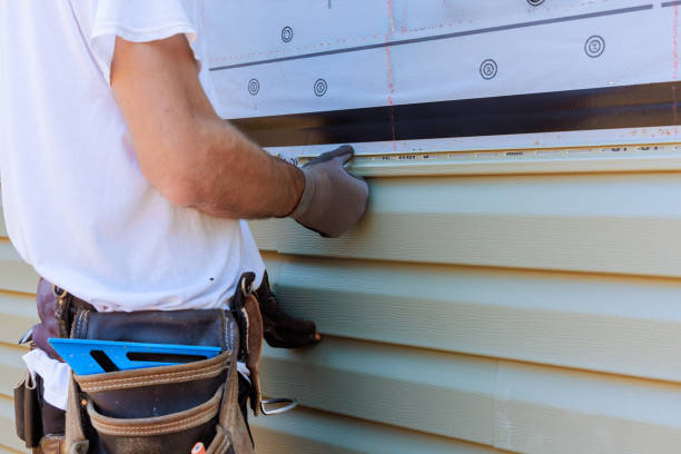 Trusted Emergency Siding Repair service in Seffner, FL - Creative Siding